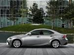 Lexus IS300h 2013 года (EU)